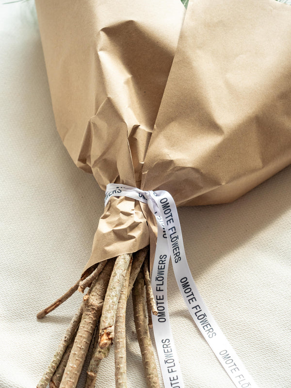 Magnolia, escaramujo y flor de cera - Mix otoñal